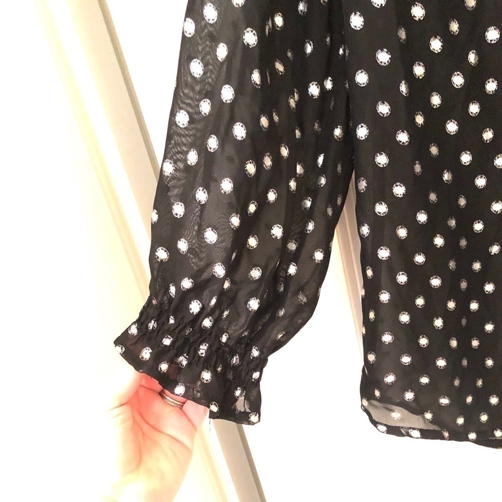 2/$30 Valerie Stevens - Black Silver Polka Dot Long Sleeve Blouse M - Picture 3 of 5